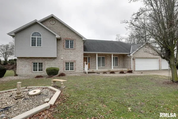 $389,500 | 3500 Branchwood Drive, Quincy, IL 62301