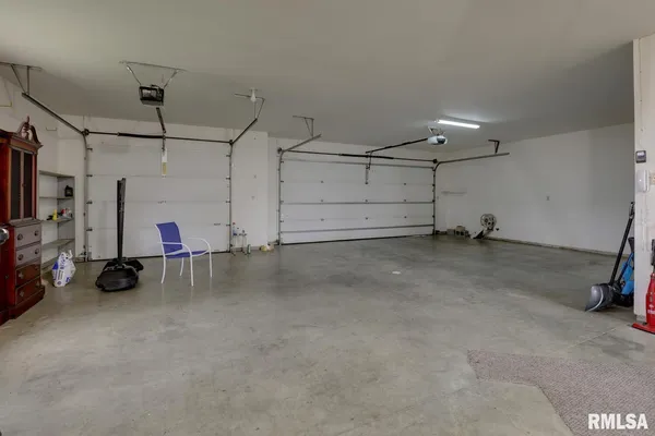 $389,500 | 3500 Branchwood Drive, Quincy, IL 62301