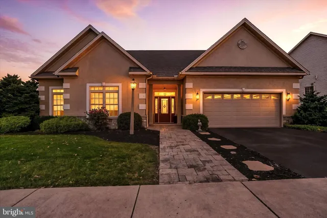 $475,000 | 10 Azalea Drive, Windsor, PA 17366