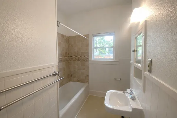 $2,650 | 4213 Avenue C, Unit A, Austin, TX 78751
