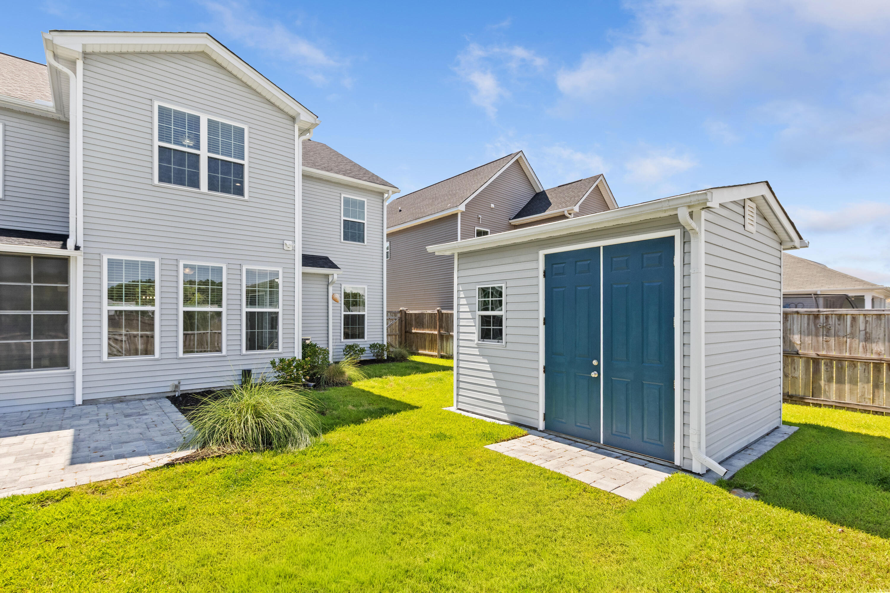 242 Saxony Loop Summerville, SC 29486 - Photo 3 of 44 242SaxonyLoop-CasaVerdeMediaLLC11