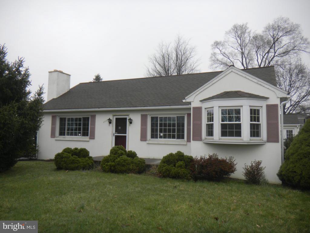 259 East Oregon Road Lititz, PA 17543 - Photo 1 of 13