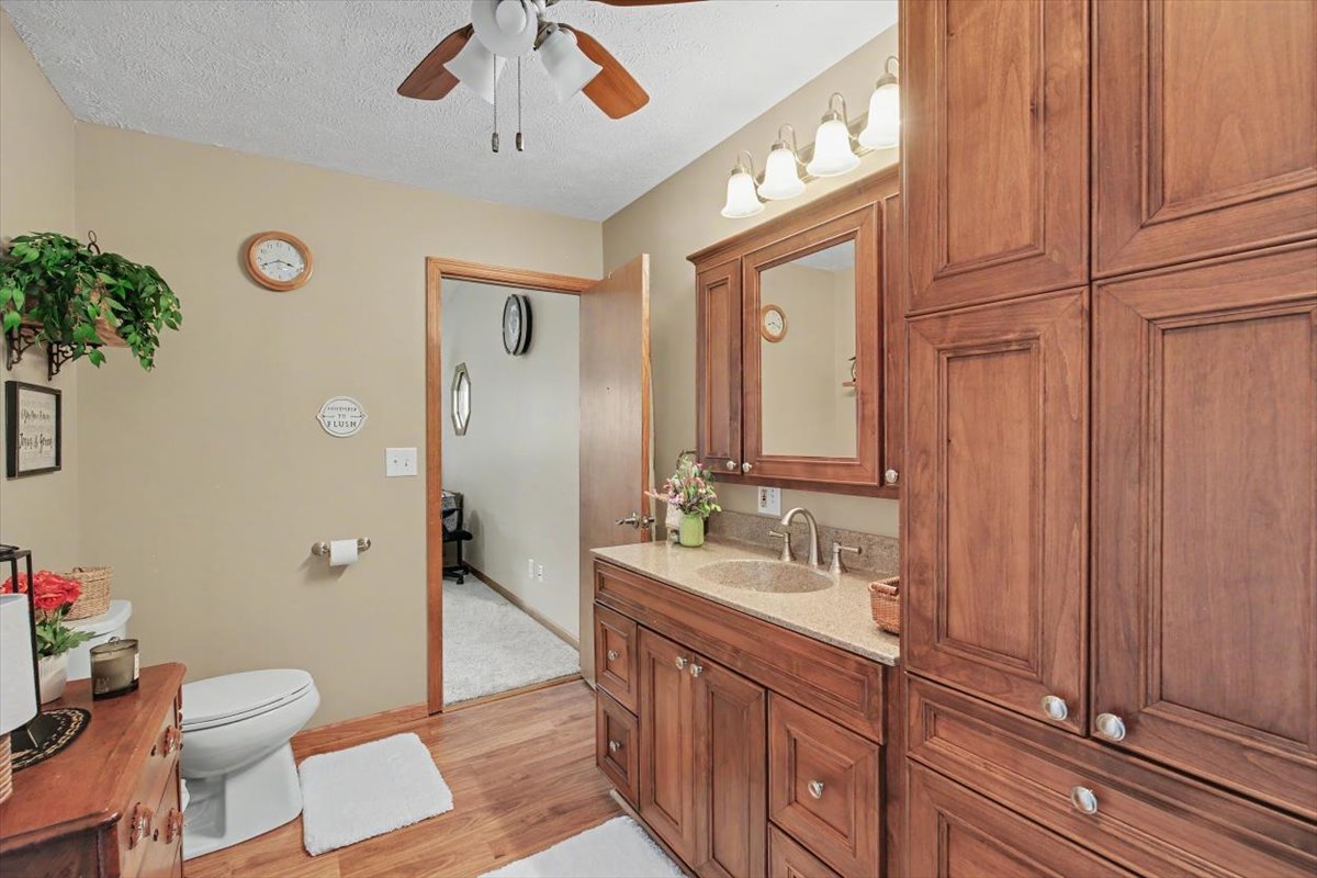 809 Cherokee Lane Pontiac, IL 61764 - Photo 19 of 38