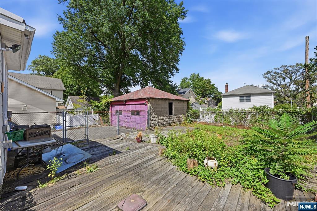 809 Elm Avenue Ridgefield, NJ 07657 - Photo 19 of 26 Gallery Image 19