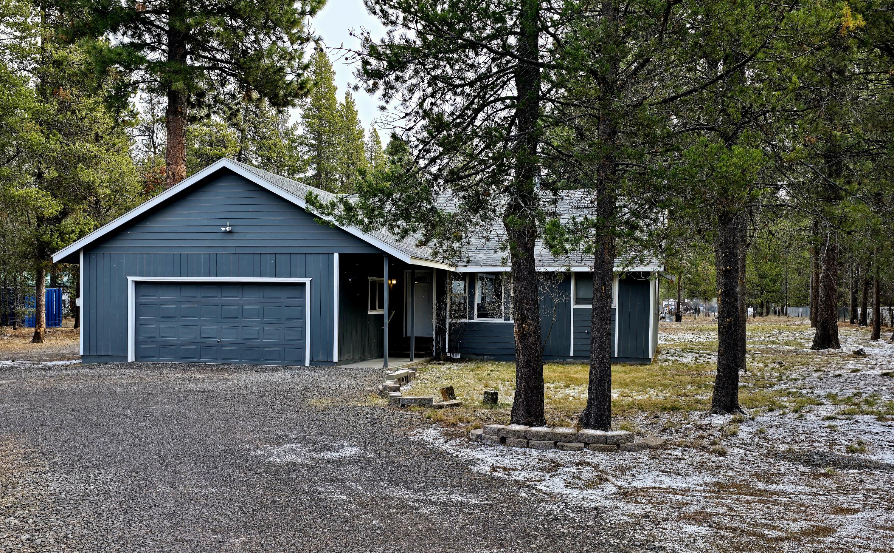 53156 Day Road La Pine, OR 97739 - Photo 2 of 28 front view from the home..circle drive completes it.