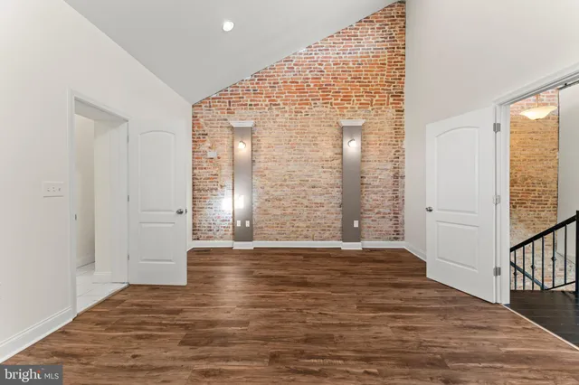 $2,350 | 3616 Reisterstown Road, Baltimore, MD 21215