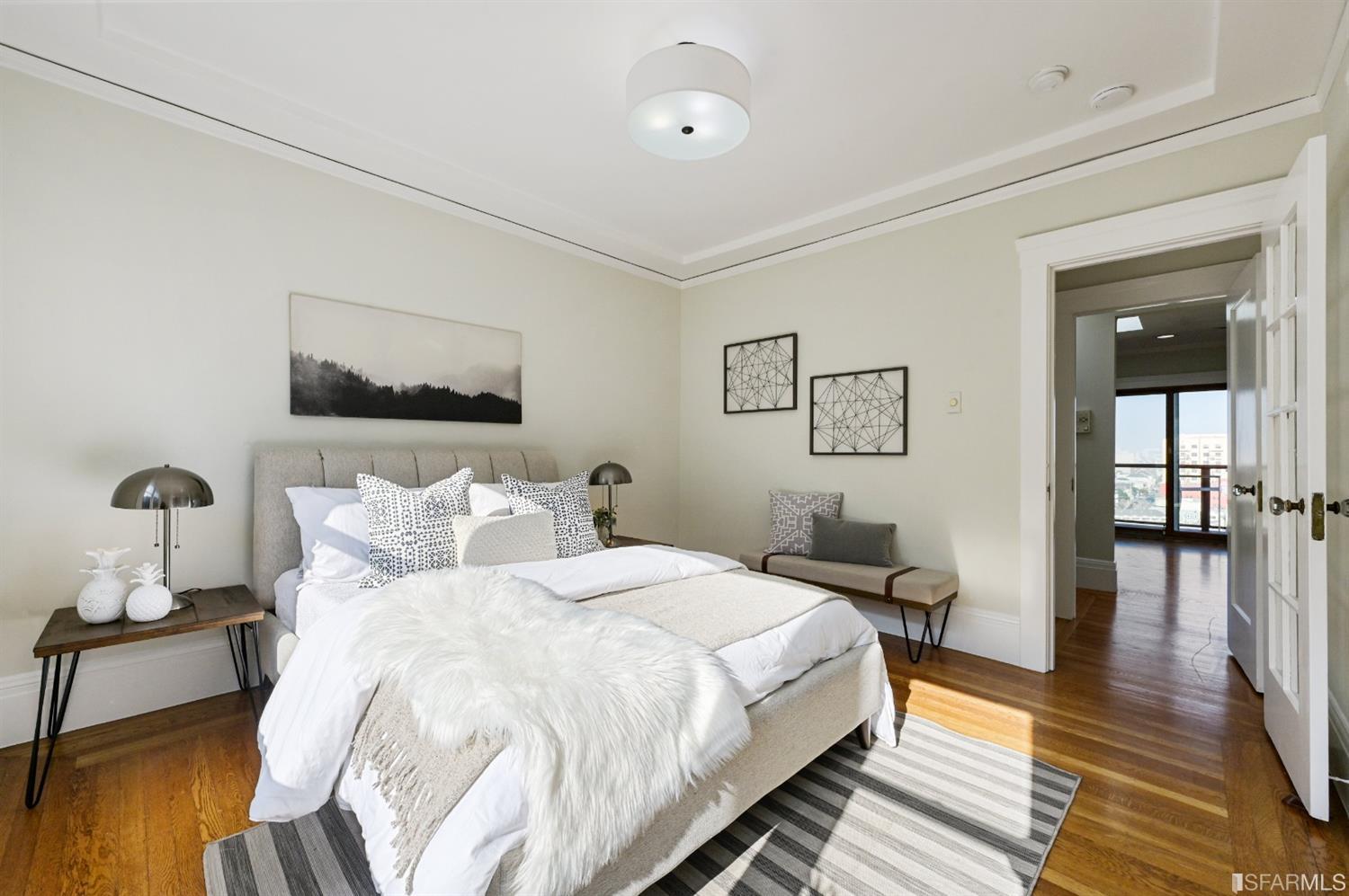 41 Montezuma Street San Francisco, CA 94110 - Photo 31 of 62 a bedroom with bed and a table