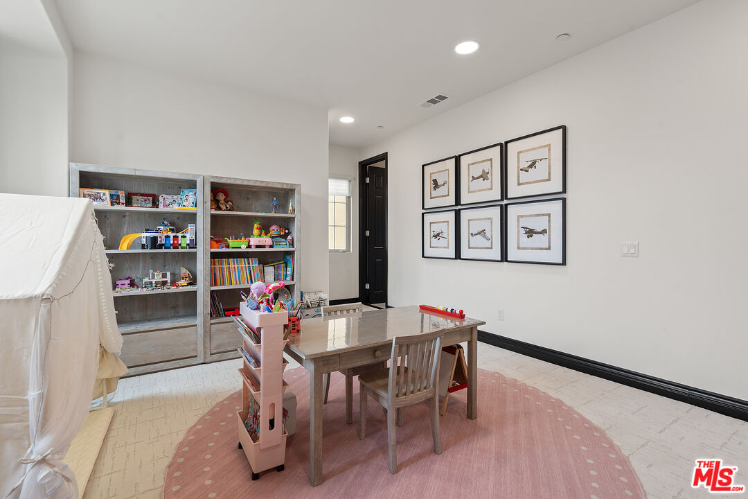 55 Suede Irvine, CA 92602 - Photo 40 of 59 a view of a dining room with furniture and wooden floor