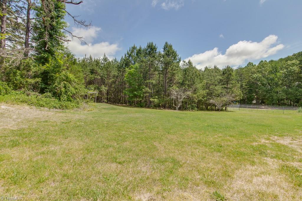 4228 Enterprise Road Lexington, NC 27295 - Photo 28 of 29 Not a neighbor in sight!