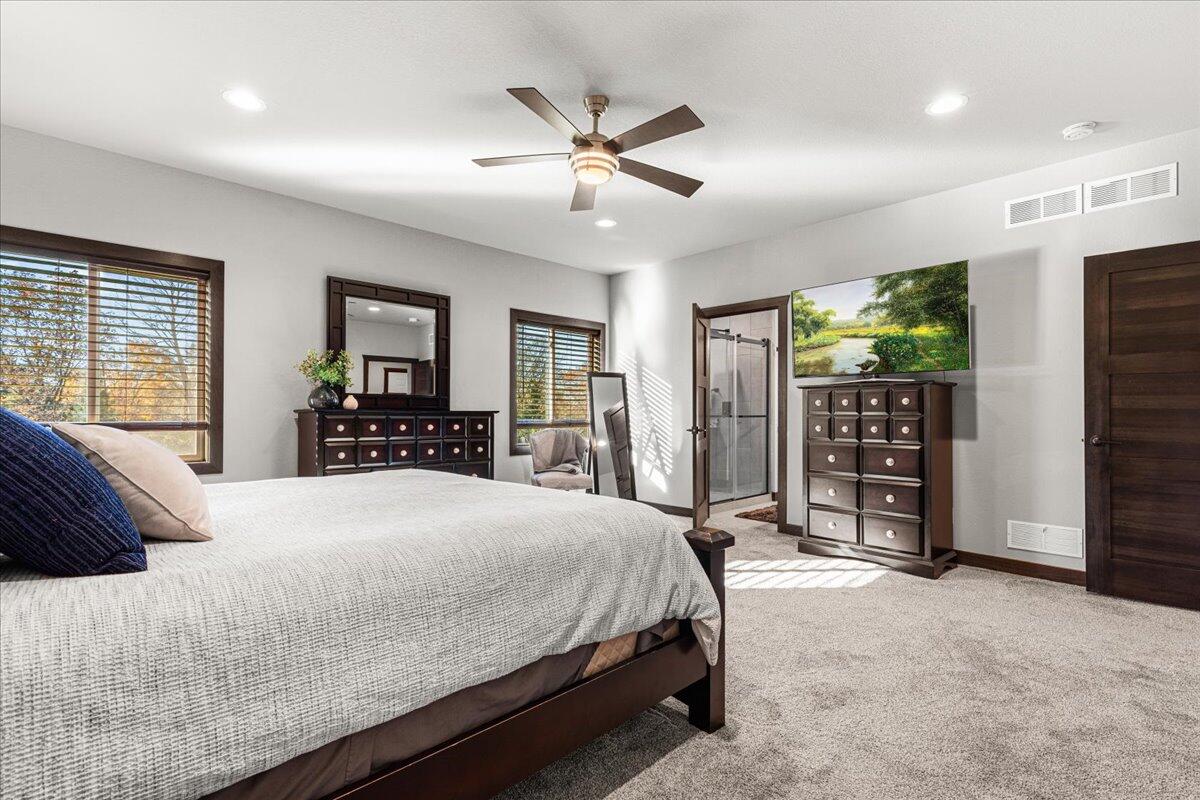 794 Lakeview Ridge Lane Richfield, WI 53017 - Photo 19 of 50 En Suite