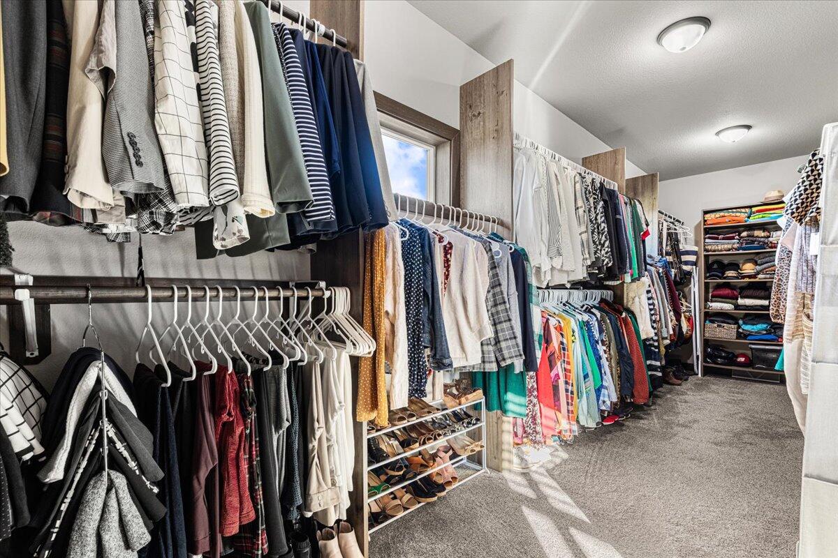 794 Lakeview Ridge Lane Richfield, WI 53017 - Photo 25 of 50 HUGE Walk-In Closet