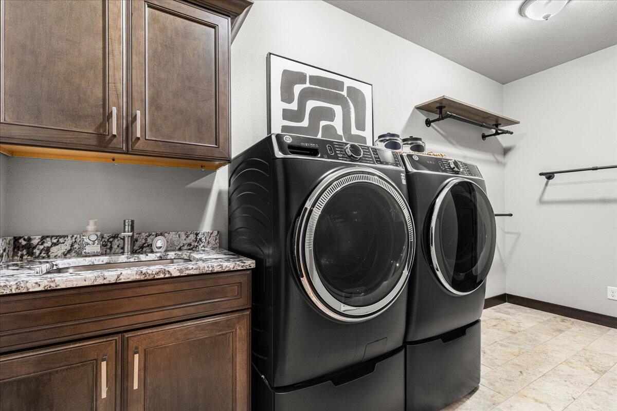 794 Lakeview Ridge Lane Richfield, WI 53017 - Photo 29 of 50 Laundry Area