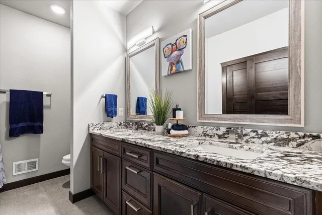 $1,195,000 | 794 Lakeview Ridge Lane, Richfield, WI 53017