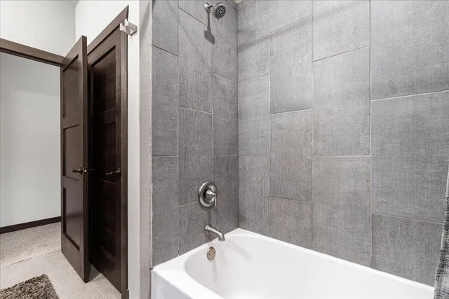 $1,195,000 | 794 Lakeview Ridge Lane, Richfield, WI 53017