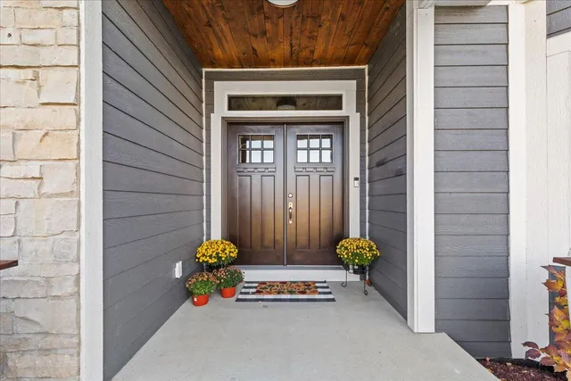 $1,195,000 | 794 Lakeview Ridge Lane, Richfield, WI 53017