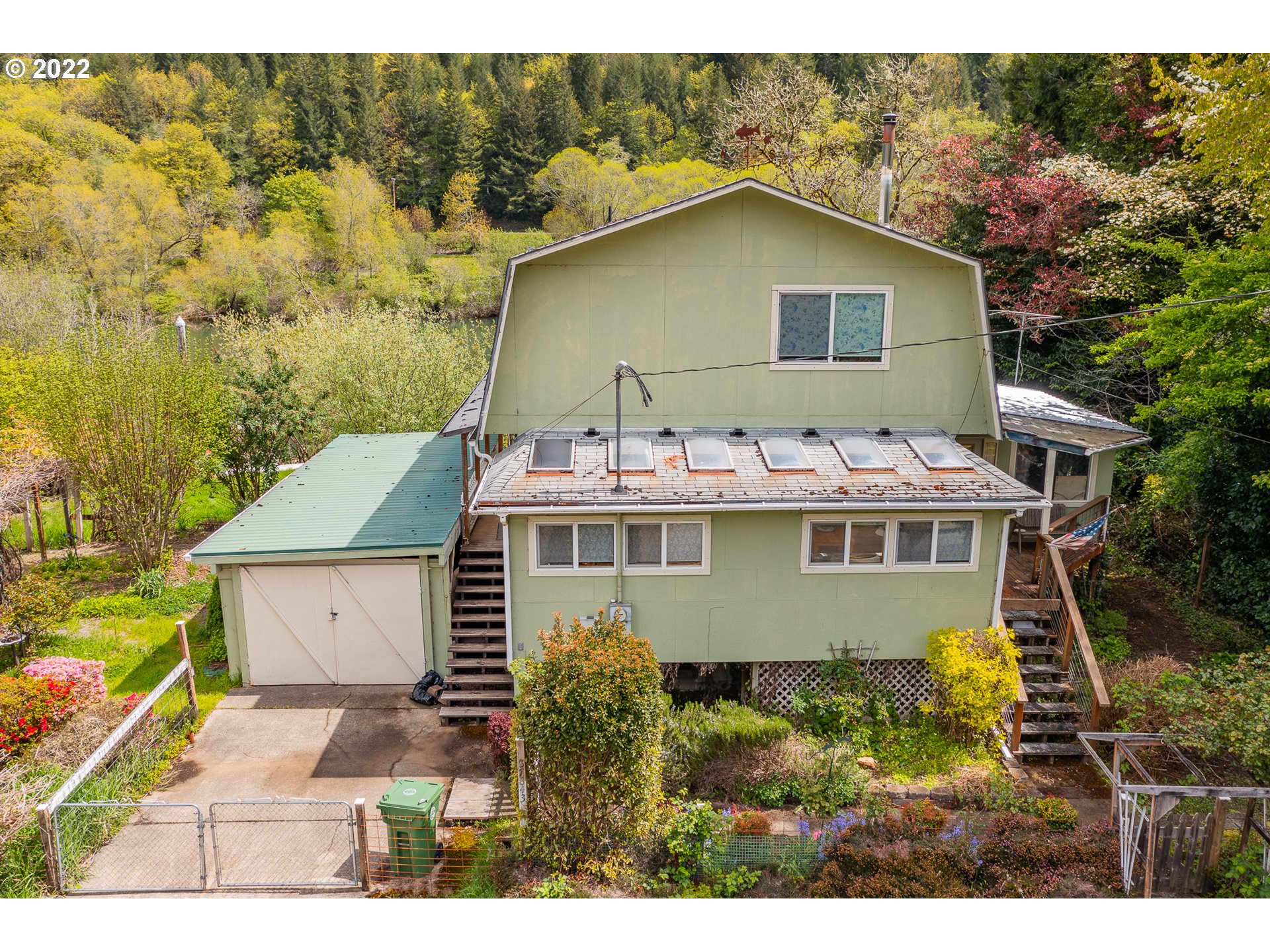 87843 Riverview Avenue Mapleton, OR 97453 - Photo 1 of 31 Gallery Image 1