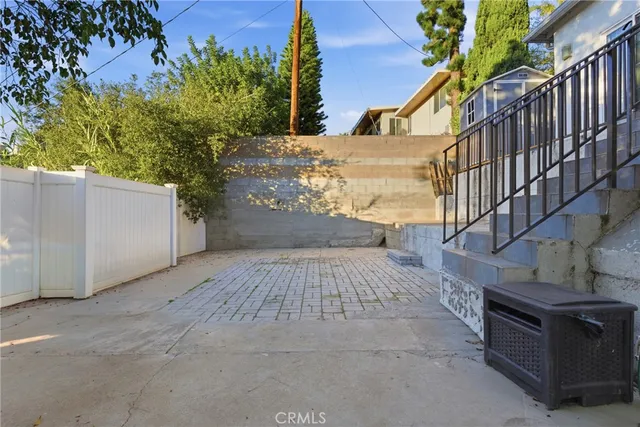 $1,329,000 | 760 Luton Drive, Glendale, CA 91206
