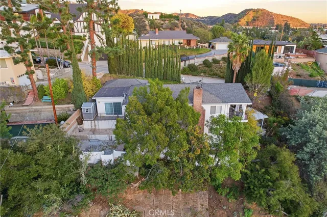 $1,329,000 | 760 Luton Drive, Glendale, CA 91206