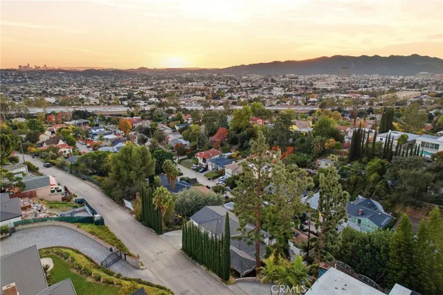 $1,329,000 | 760 Luton Drive, Glendale, CA 91206