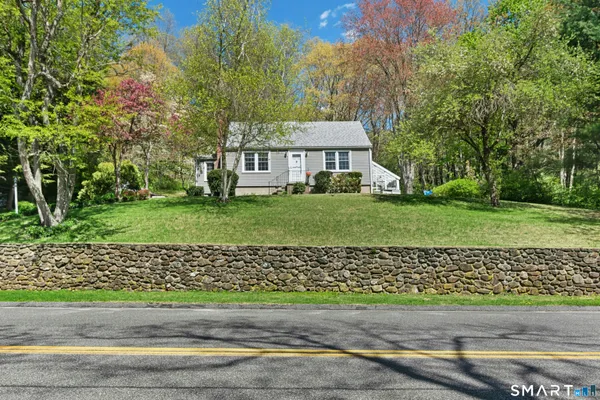 $389,900 | 41 Emma Street, Seymour, CT 06483