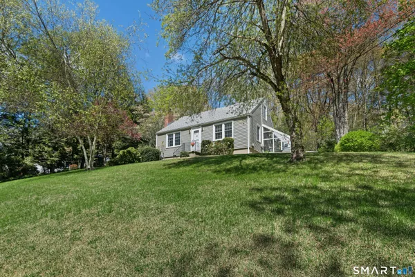 $389,900 | 41 Emma Street, Seymour, CT 06483