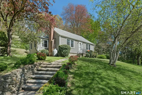 $389,900 | 41 Emma Street, Seymour, CT 06483