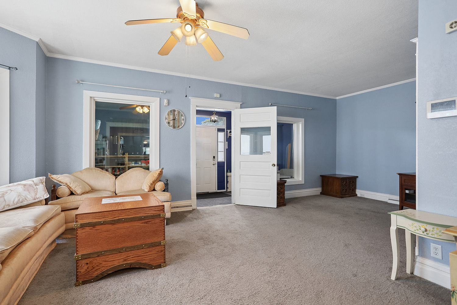 815 Oneida Street Joliet, IL 60435 - Photo 3 of 24