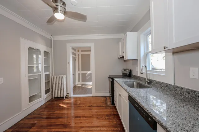 $2,350 | 107 Arlington Street, Unit A, Manchester, NH 03104