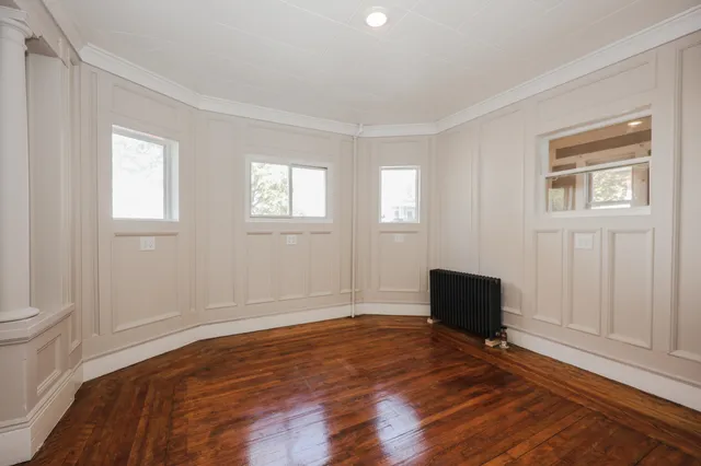 $2,350 | 107 Arlington Street, Unit A, Manchester, NH 03104