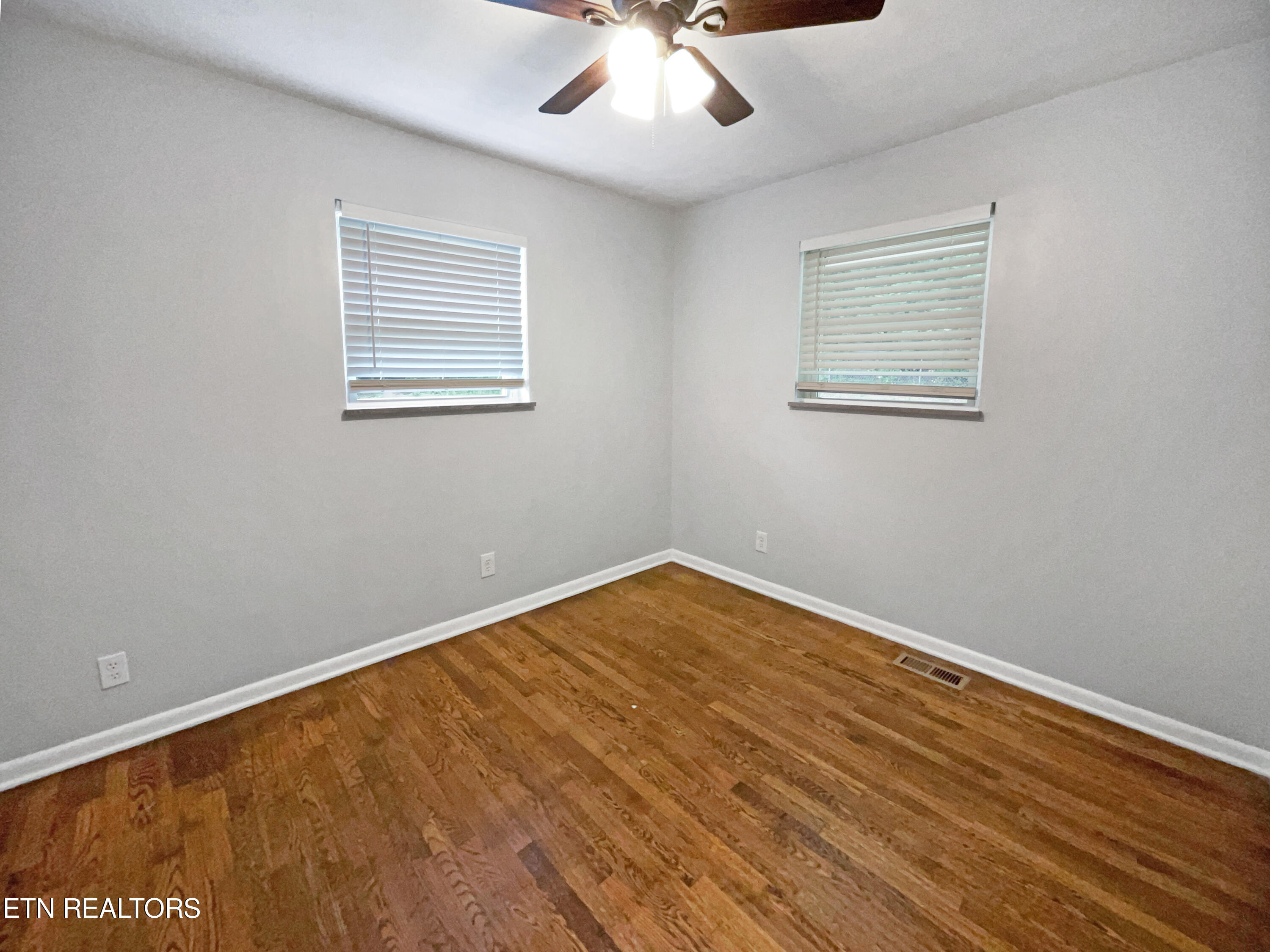 2120 Amherst Road Knoxville, TN 37921 - Photo 14 of 19 listing_16