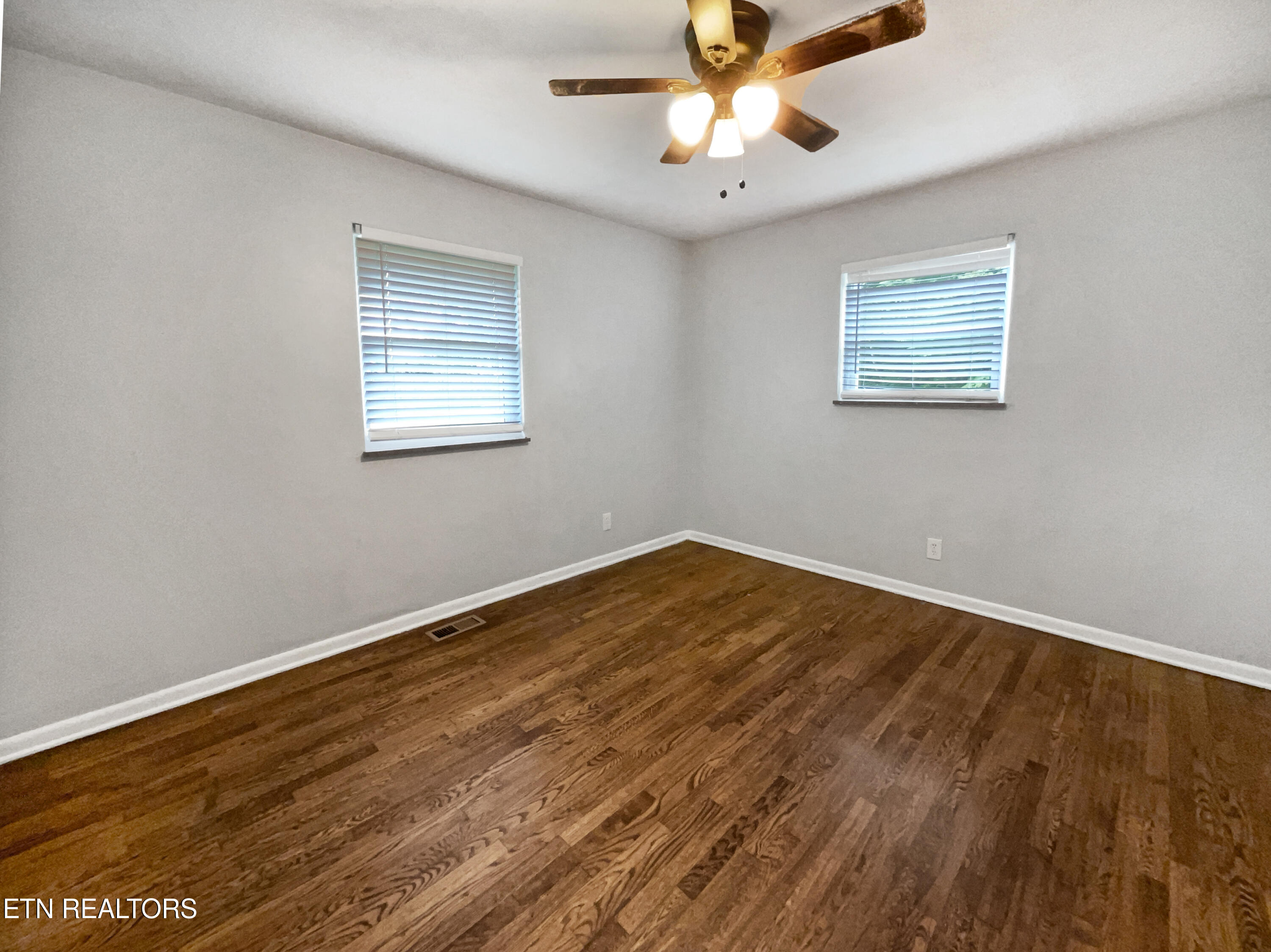 2120 Amherst Road Knoxville, TN 37921 - Photo 8 of 19 listing_4