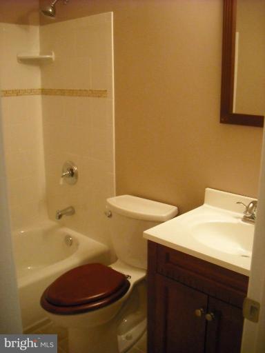 9410 Windpine Road, Unit 9410 Middle River, MD 21220 - Photo 12 of 17 Bath #2