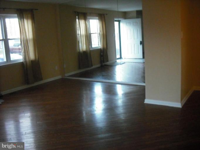 9410 Windpine Road, Unit 9410 Middle River, MD 21220 - Photo 3 of 17 Living Room #2