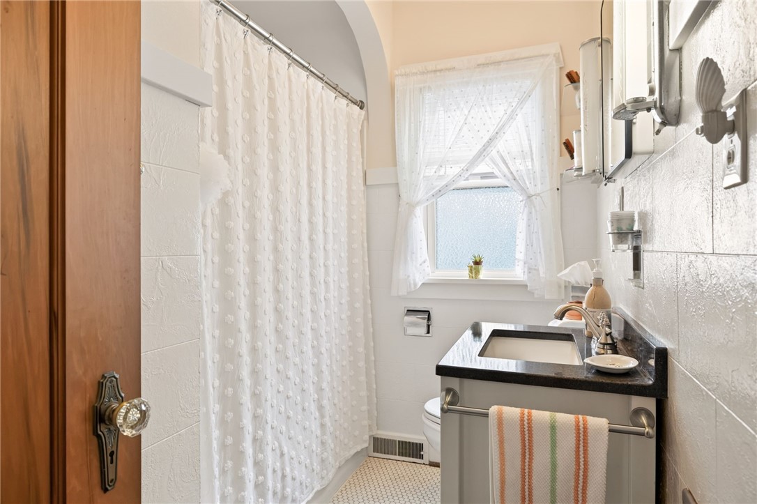 89 Edgemont Road Rochester, NY 14620 - Photo 22 of 40 Gallery Image 22