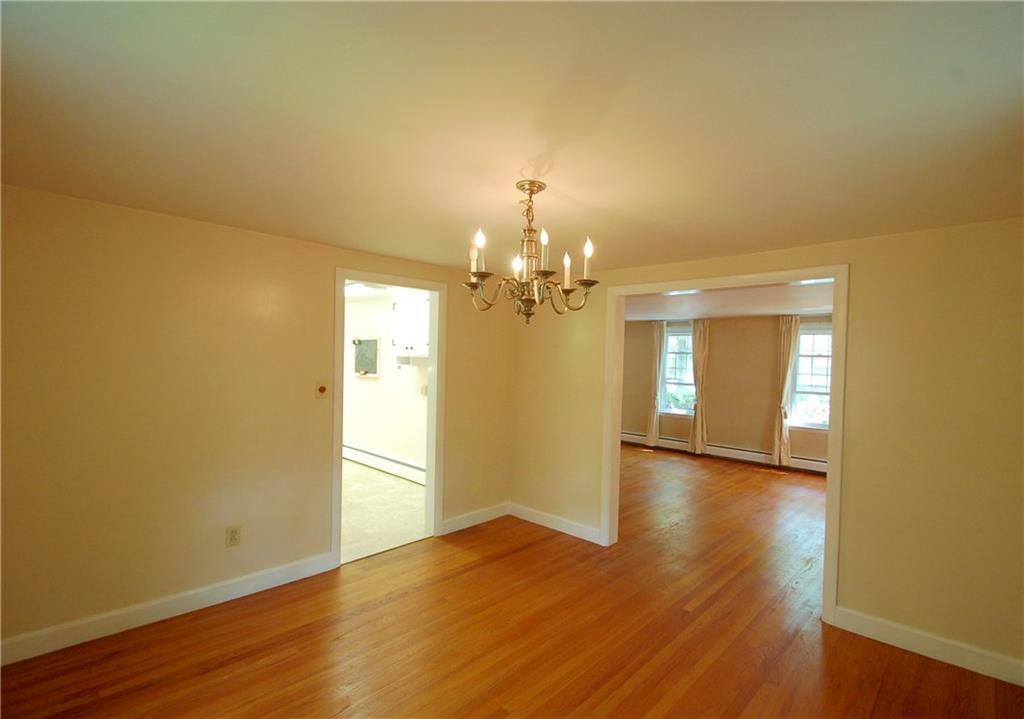 2 Locksley Road Cape Elizabeth, ME 04107 - Photo 9 of 35 Photo