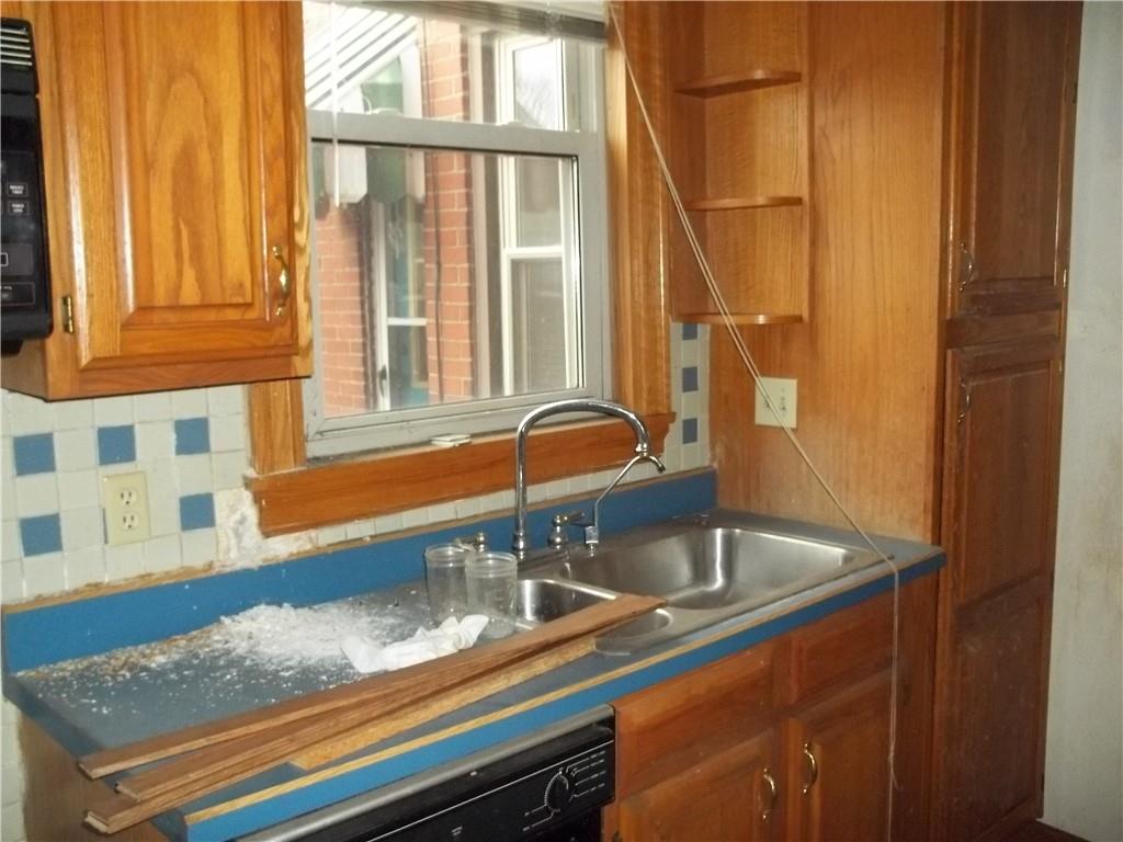 4137 Franklin Road Pittsburgh, PA 15214 - Photo 8 of 14 Gallery Image 8