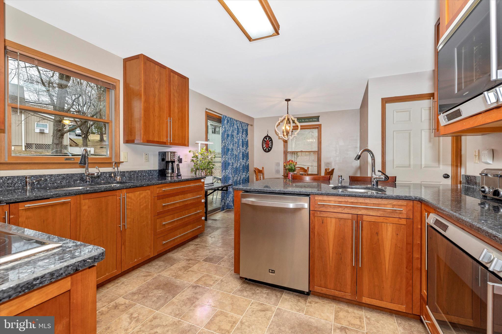 7002 Fox Chase Road New Market, MD 21774 - Photo 8 of 62 Gallery Image 8