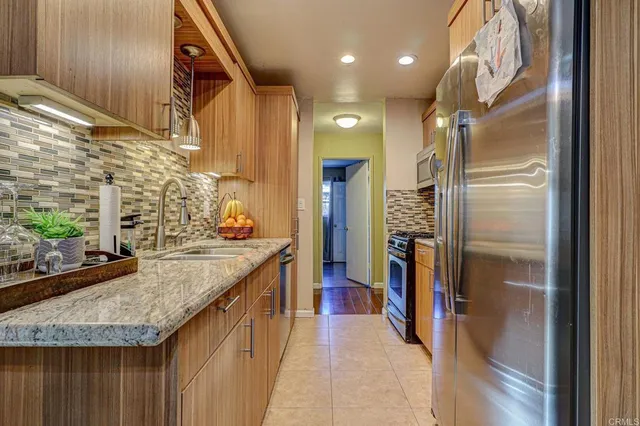 $829,000 | 524 Parkbrook Street, Spring Valley, CA 91977