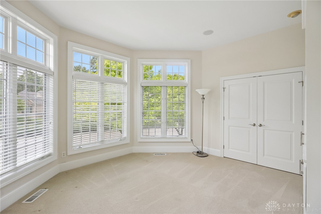 269 Rue Marseille Kettering, OH 45429 - Photo 13 of 45
