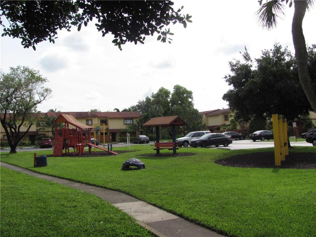 4010 Del Rio Way, Unit 4010 Sunrise, FL 33351 - Photo 11 of 67 Photo 11