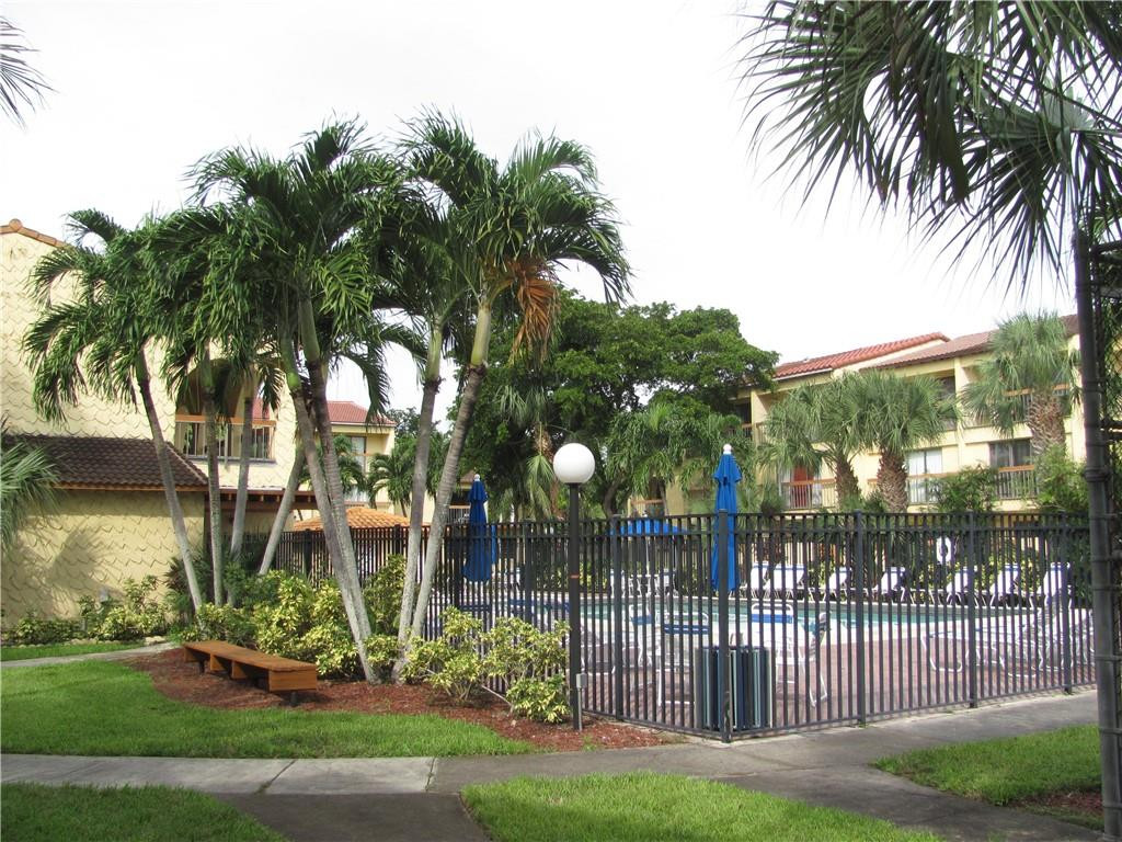 4010 Del Rio Way, Unit 4010 Sunrise, FL 33351 - Photo 16 of 67 Photo 16