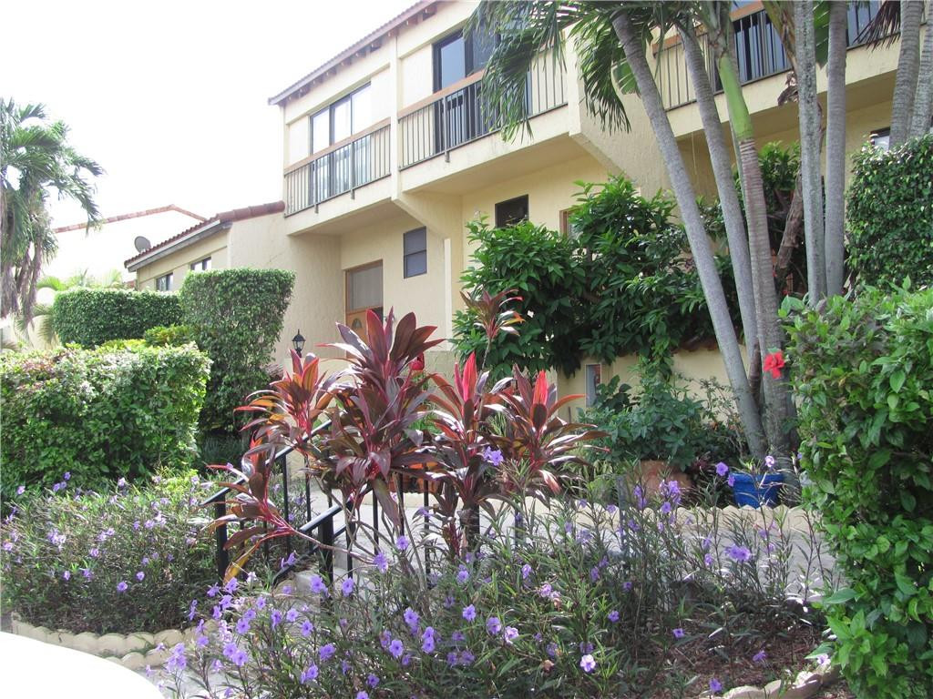 4010 Del Rio Way, Unit 4010 Sunrise, FL 33351 - Photo 3 of 67 Photo 3