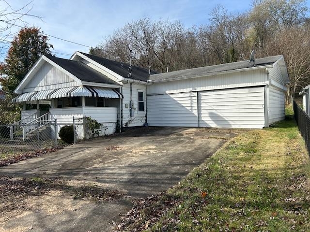 8473 Cemetery Road East Catlettsburg, KY 41129 - Photo 13 of 14 Gallery Image 13
