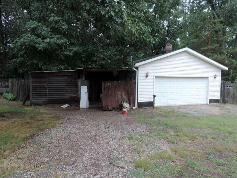 1832 North Sheridan Road Muskegon, MI 49445 - Photo 3 of 14 DSCN8881