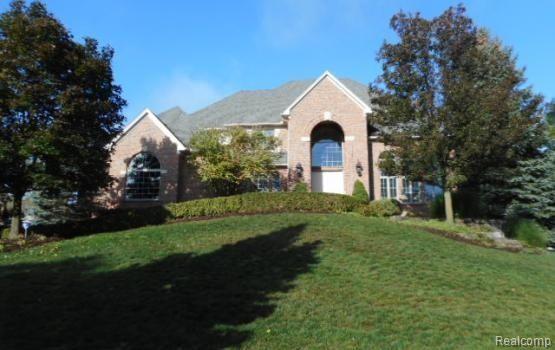 653 Langley Road Rochester Hills, MI 48309 - Photo 1 of 75