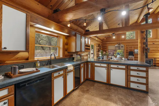 $1,699,000 | 700 Petrified Forest Road, Calistoga, CA 94515