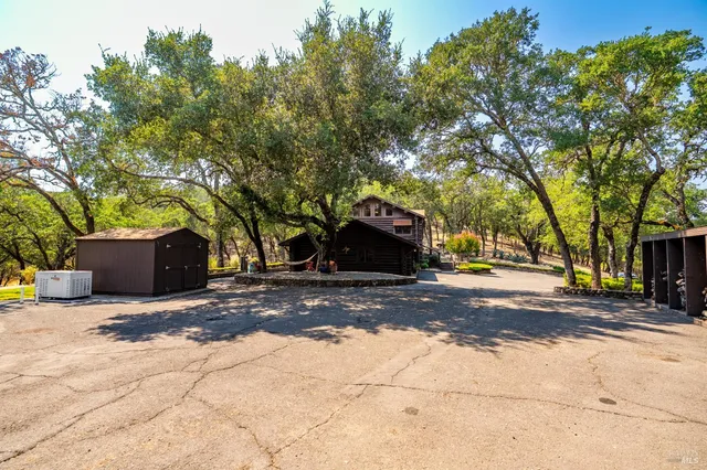 $1,699,000 | 700 Petrified Forest Road, Calistoga, CA 94515