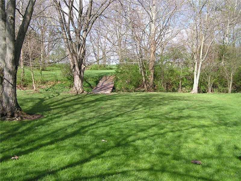 8318 Mann Road Indianapolis, IN 46221 - Photo 3 of 28