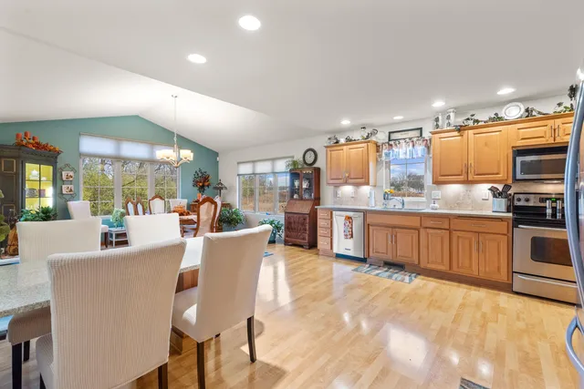 $384,900 | 100 Schubert Lane, Fond du Lac, WI 54935