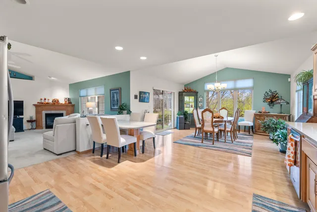 $384,900 | 100 Schubert Lane, Fond du Lac, WI 54935